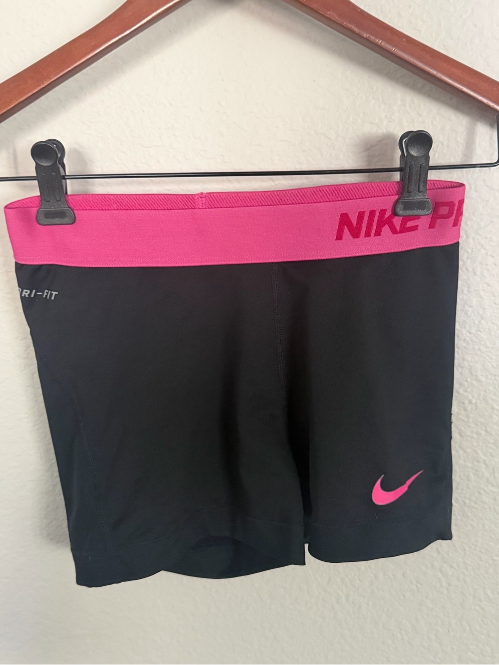 Nike Pro Black & Pink Dri-FIT Athletic Shorts S